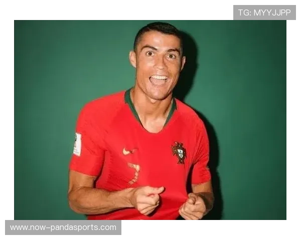 老梁点评足球历史第一球星：谁才是最具传奇色彩的传奇人物